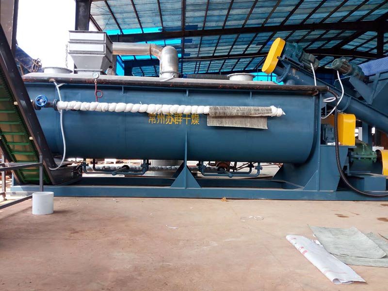 新型節(jié)能環(huán)保污泥烘干機(jī)
